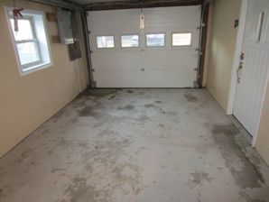 Before & After Garage Floor Epoxy in Ansonia, CT (1)